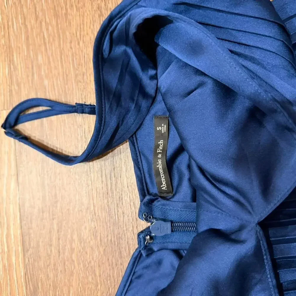Abercrombie and Fitch navy blue maxi dress - Picture 5 of 5